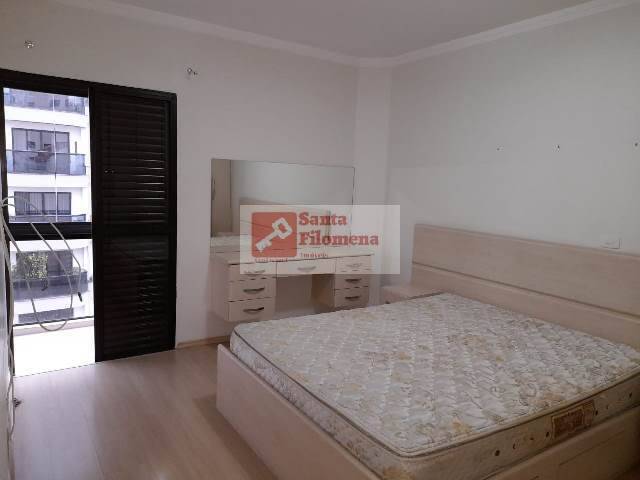 Apartamento à venda com 2 quartos, 78m² - Foto 11