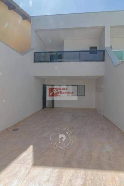 Casa à venda com 3 quartos, 172m² - Foto 1