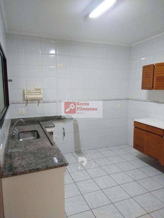 Apartamento para alugar com 3 quartos, 120m² - Foto 17