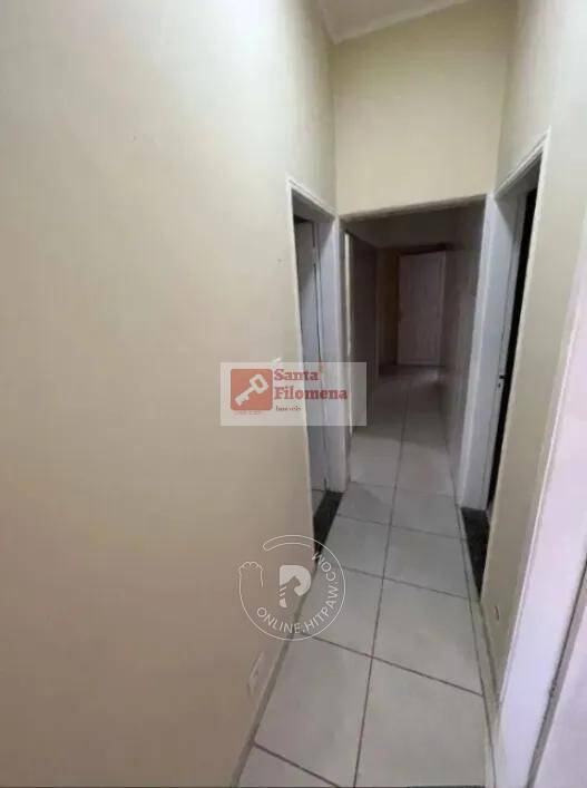 Casa para alugar com 3 quartos, 140m² - Foto 2