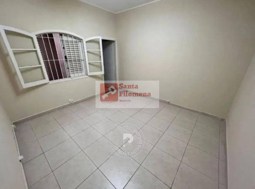 Casa para alugar com 3 quartos, 140m² - Foto 4